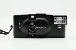 Olympus XA 2 W/A11 Flash - Excellent Cond
