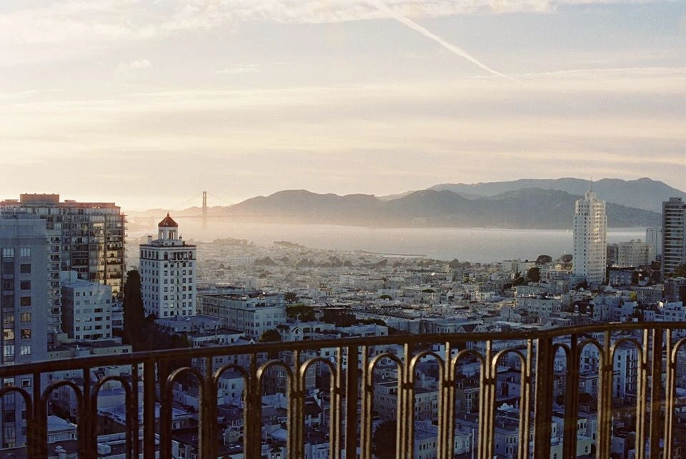 Cinestill 800T (Tungsten) Colour Negative Film (35mm, 36 Exp.) - Image 5